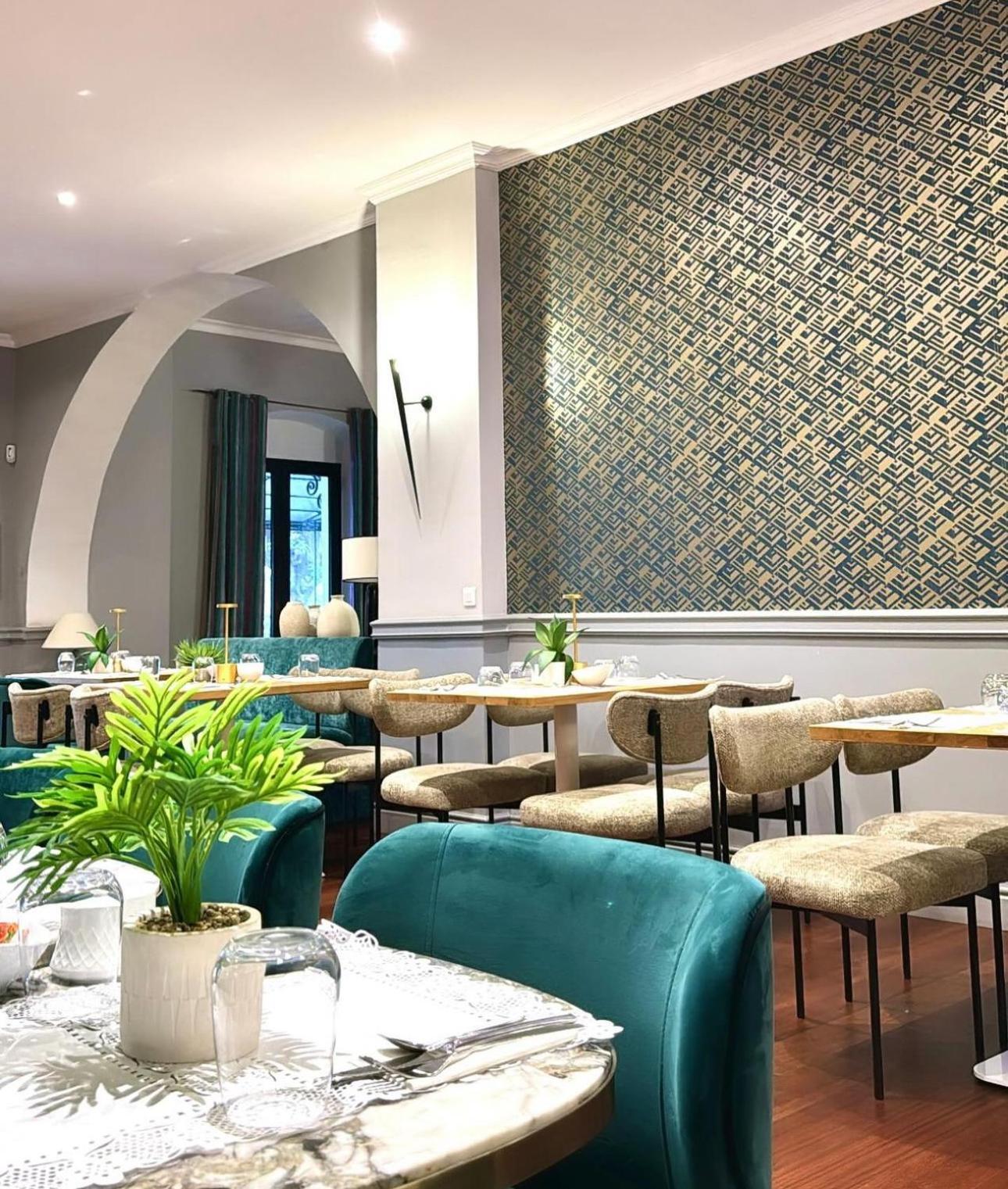 Hotel Restaurant Christophe Colomb Кальви Экстерьер фото